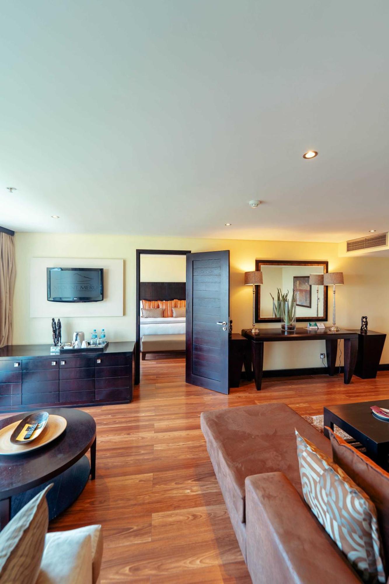 Mount Meru Hotel Arusha Ngoại thất bức ảnh